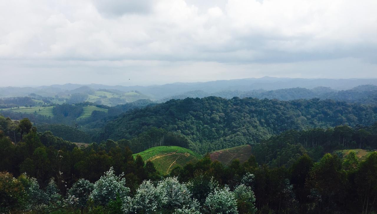 Kitabi Ecocenter Hotel Gabegi Bagian luar foto